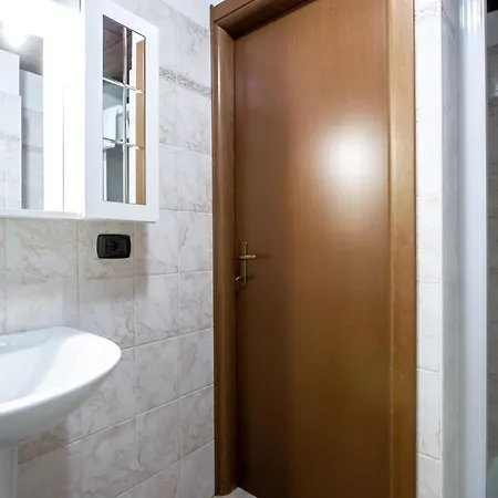 Pensión Arthemisia 3*